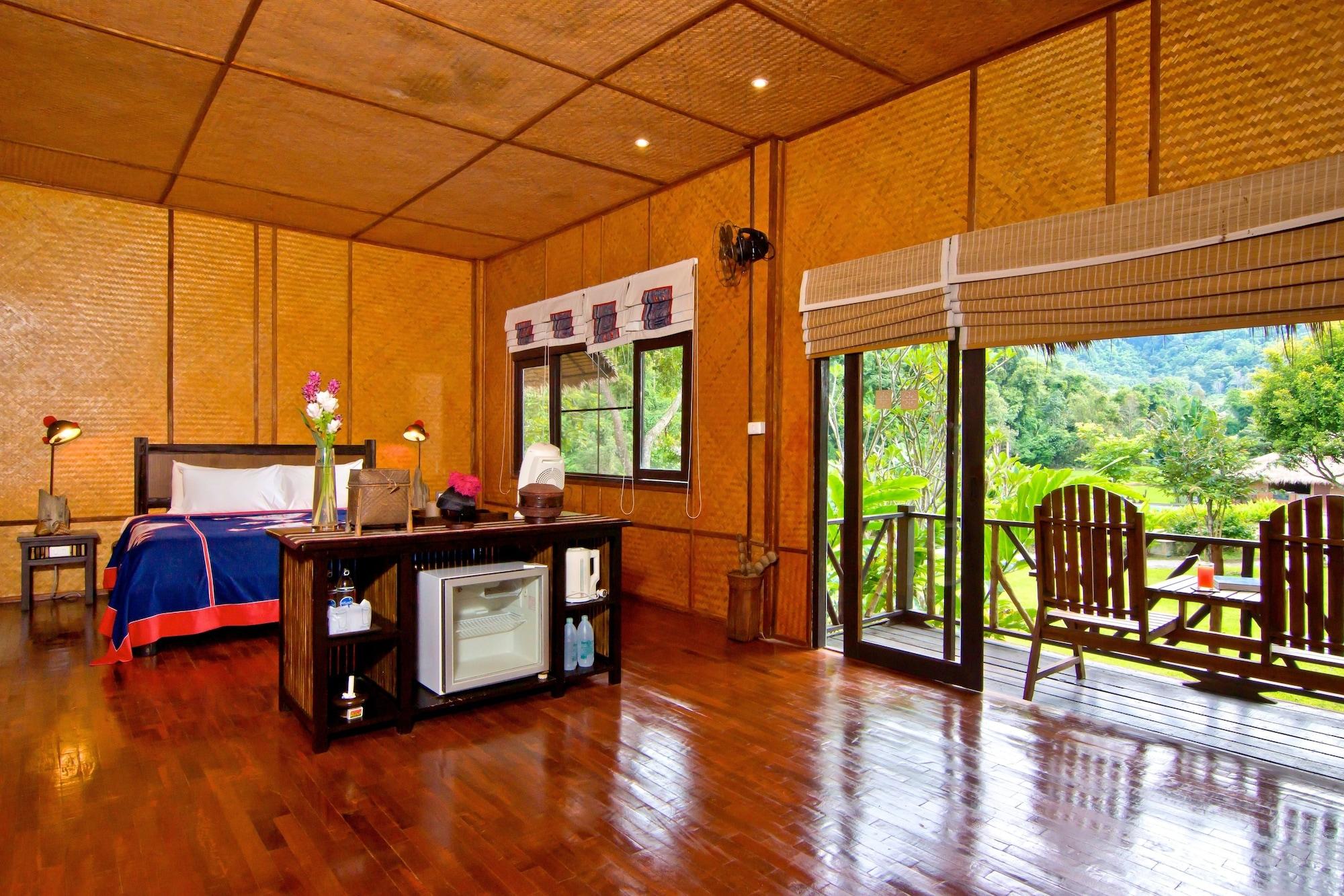 Hmong Hilltribe Lodge Mae Rim Εξωτερικό φωτογραφία