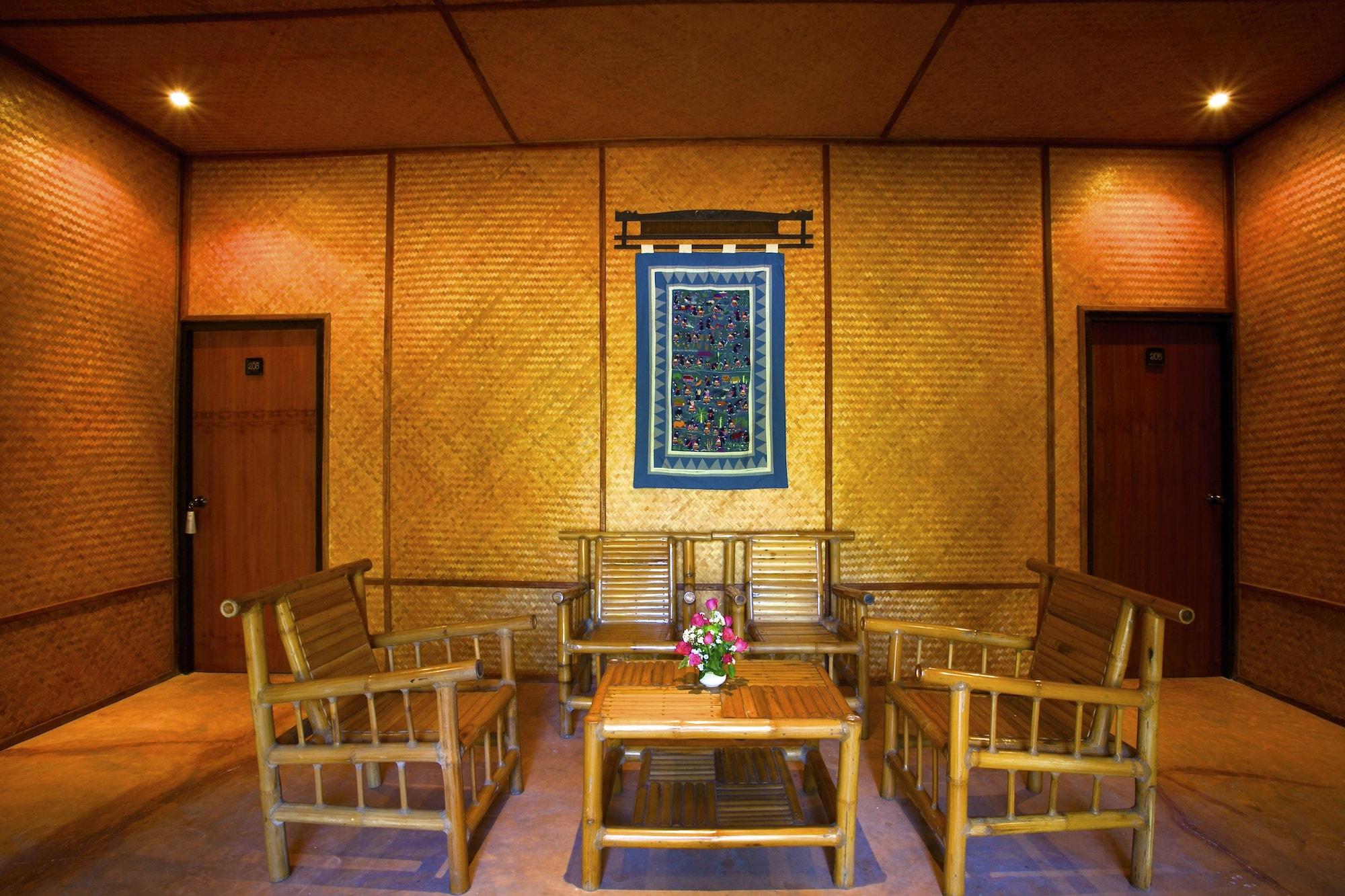 Hmong Hilltribe Lodge Mae Rim Εξωτερικό φωτογραφία