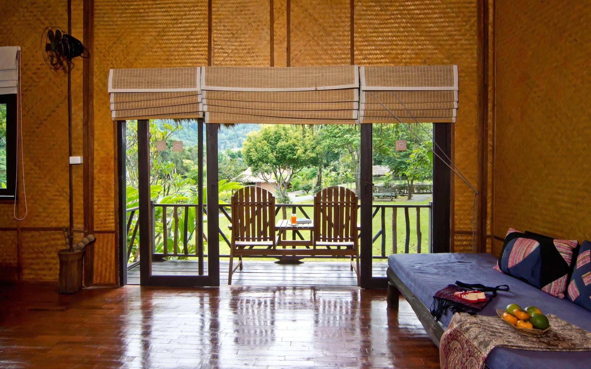 Hmong Hilltribe Lodge Mae Rim Εξωτερικό φωτογραφία
