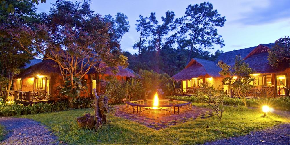 Hmong Hilltribe Lodge Mae Rim Εξωτερικό φωτογραφία