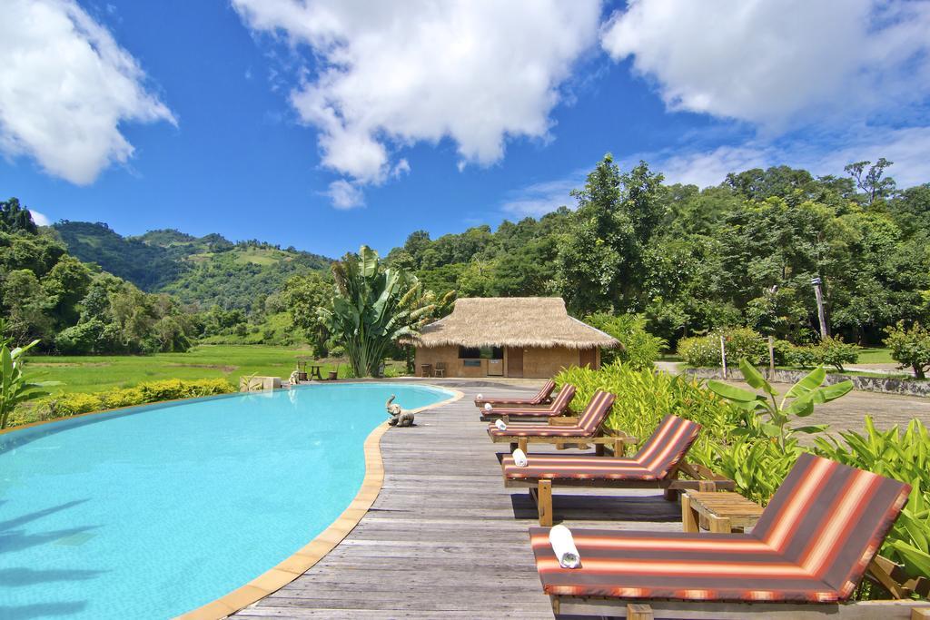 Hmong Hilltribe Lodge Mae Rim Εξωτερικό φωτογραφία