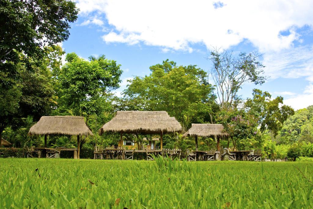 Hmong Hilltribe Lodge Mae Rim Εξωτερικό φωτογραφία