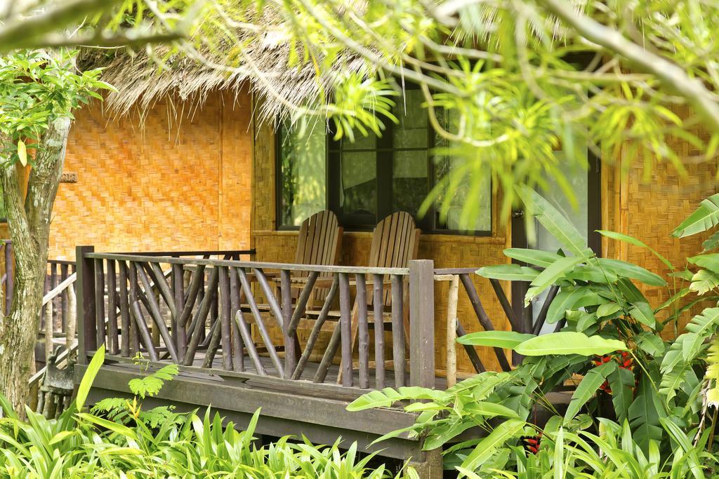 Hmong Hilltribe Lodge Mae Rim Εξωτερικό φωτογραφία